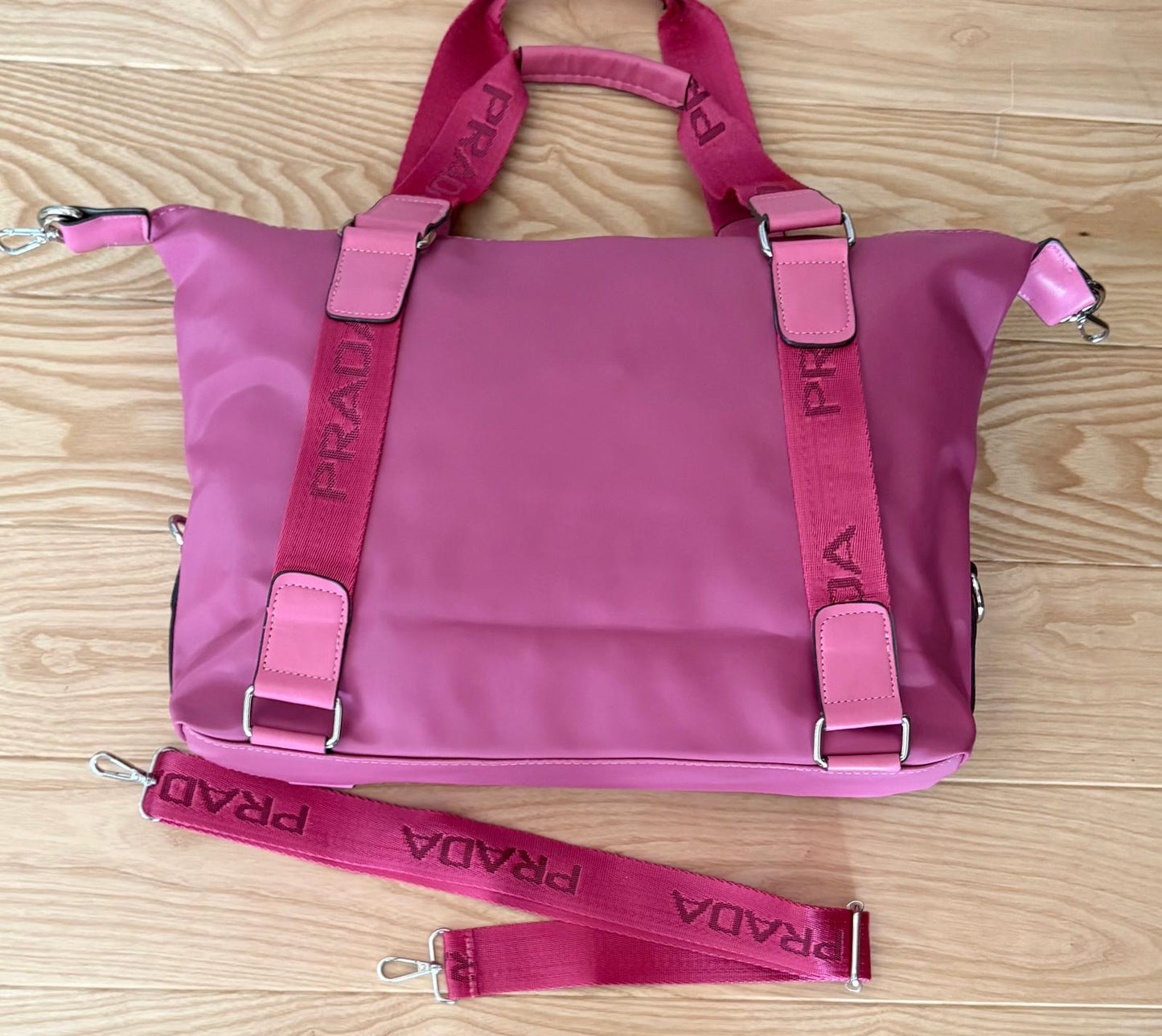 ДАМСКА ЧАНТА PRADA