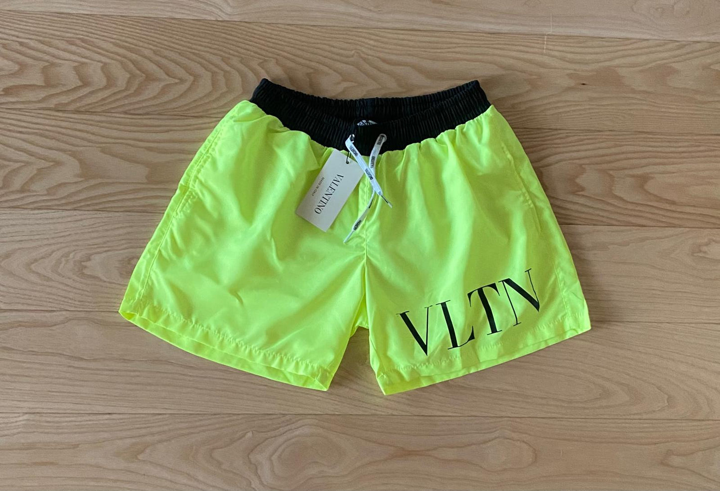 ШОРТИ VALENTINO