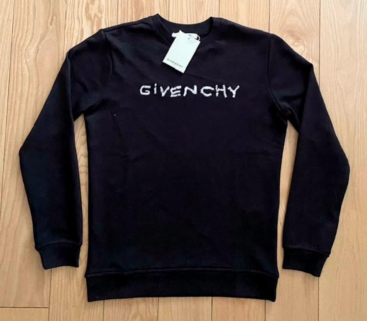 СУИЧЪР GIVENCHY