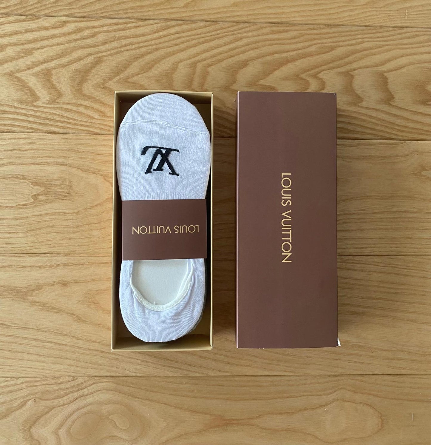 МЪЖКИ ЧОРАПИ LOUIS VUITTON 6 БРОЯ