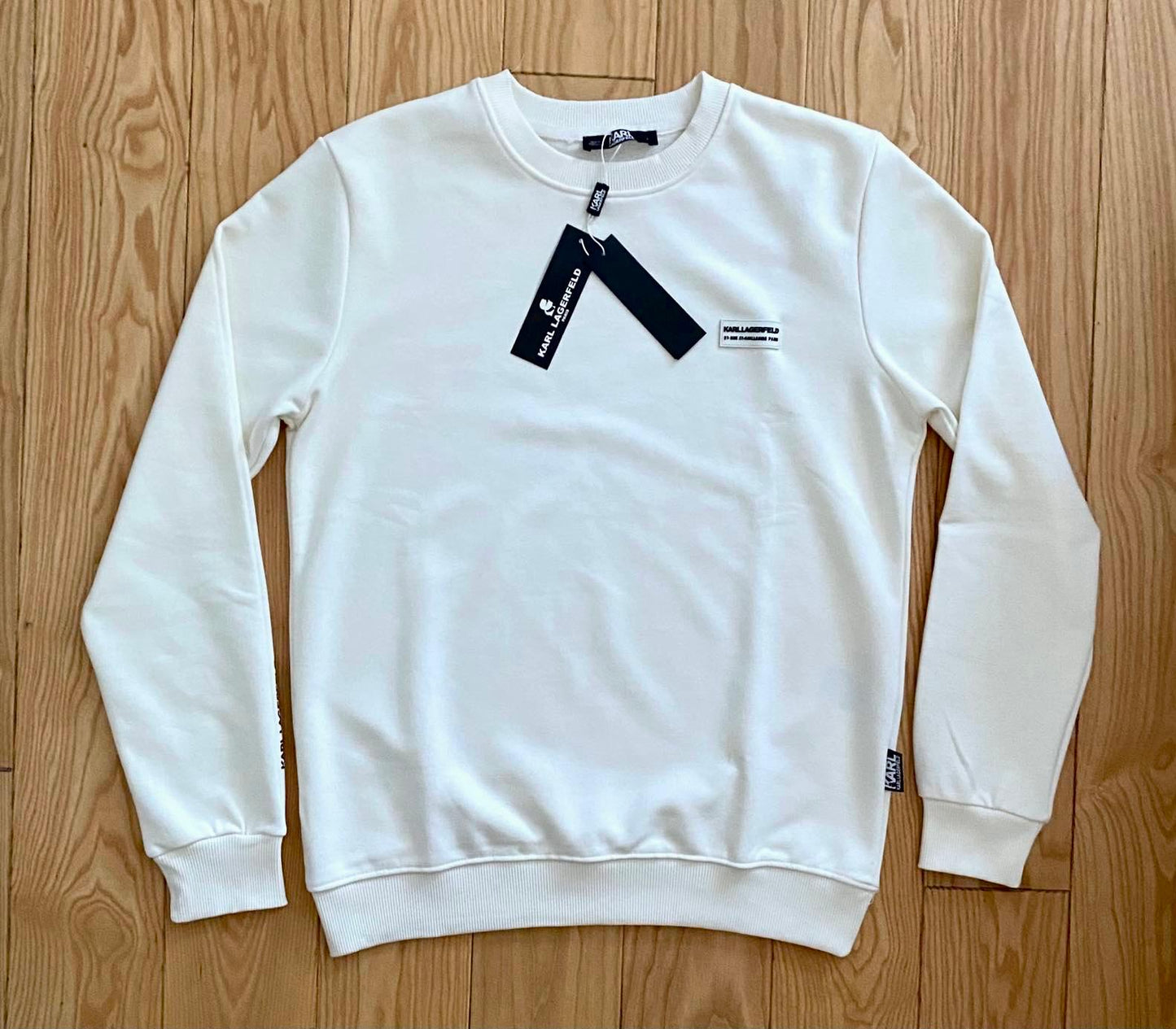 СУИЧЪР KARL LAGERFELD