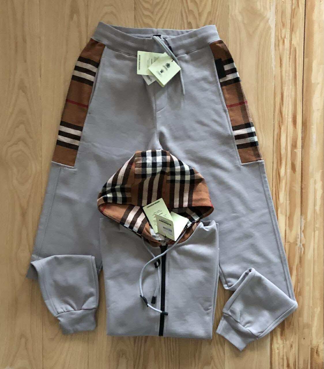 ЕКИП BURBERRY