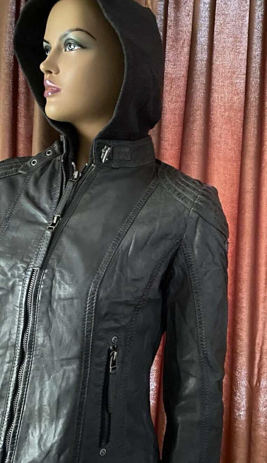 ДАМСКО КОЖЕНО ЯКЕ ОТ ЕСТЕТСТЕНА КОЖА С КАЧУЛКА