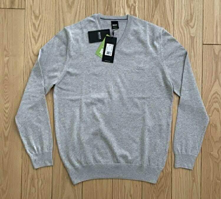 Пуловер BOSS с V-образно деколте