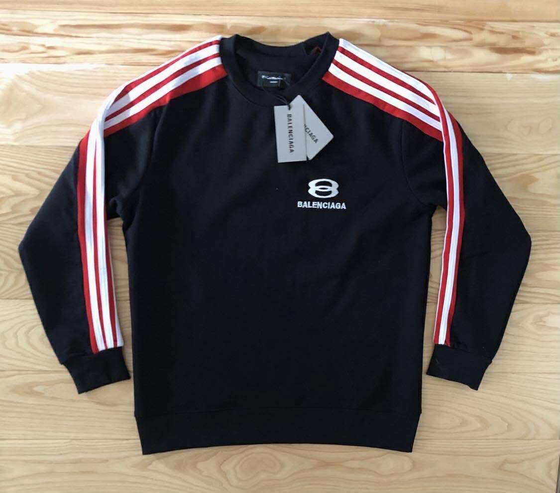 БЛУЗАBalenciaga