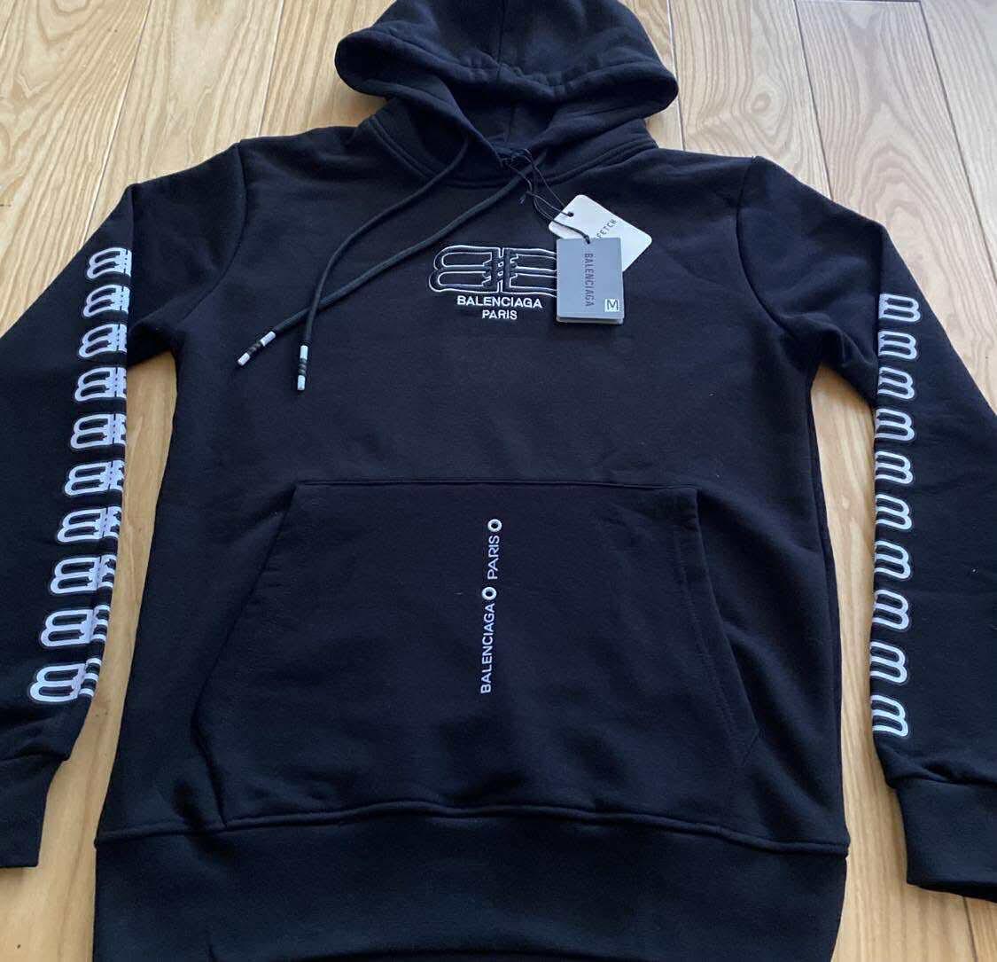 СУИЧЪР BALENCIAGA