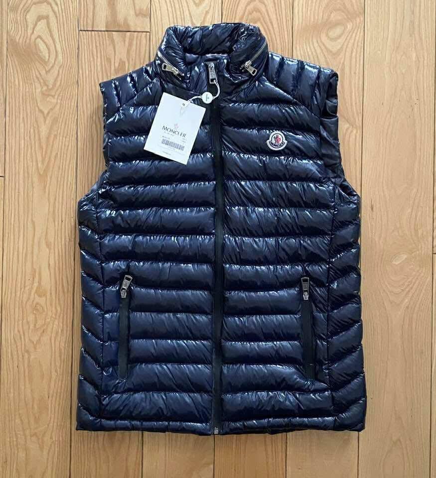 ЕЛЕК MONCLER