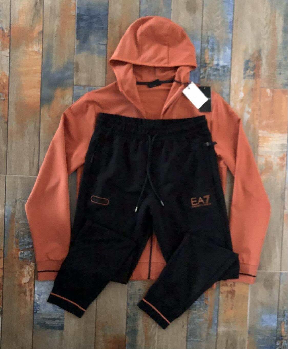 ЕКИП EMPORIO ARMANI