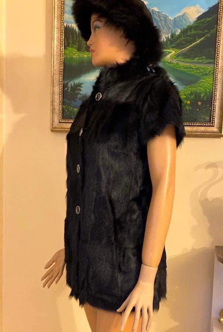 Елегантно кожено палто от естествена кожа с къс ръкав