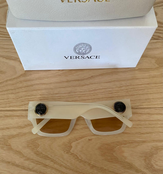 СЛЪНЧЕВИ ОЧИЛА 00001