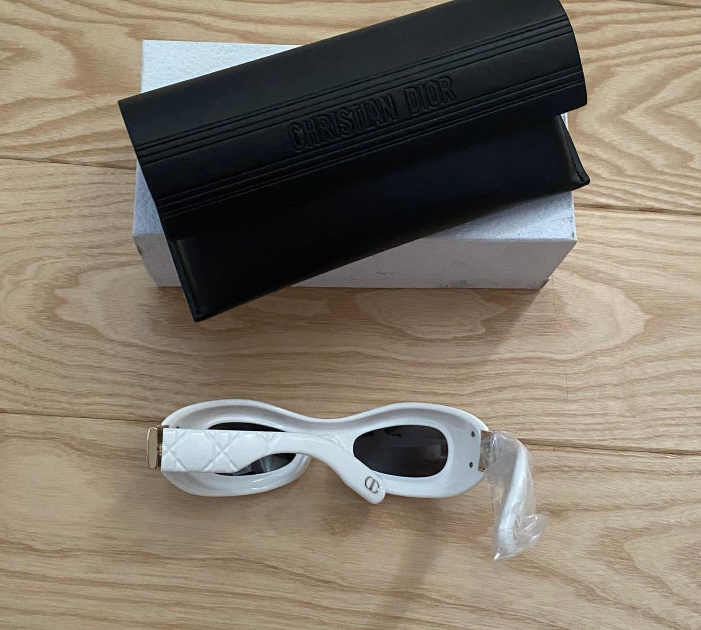 СЛЪНЧЕВИ ОЧИЛА 00005