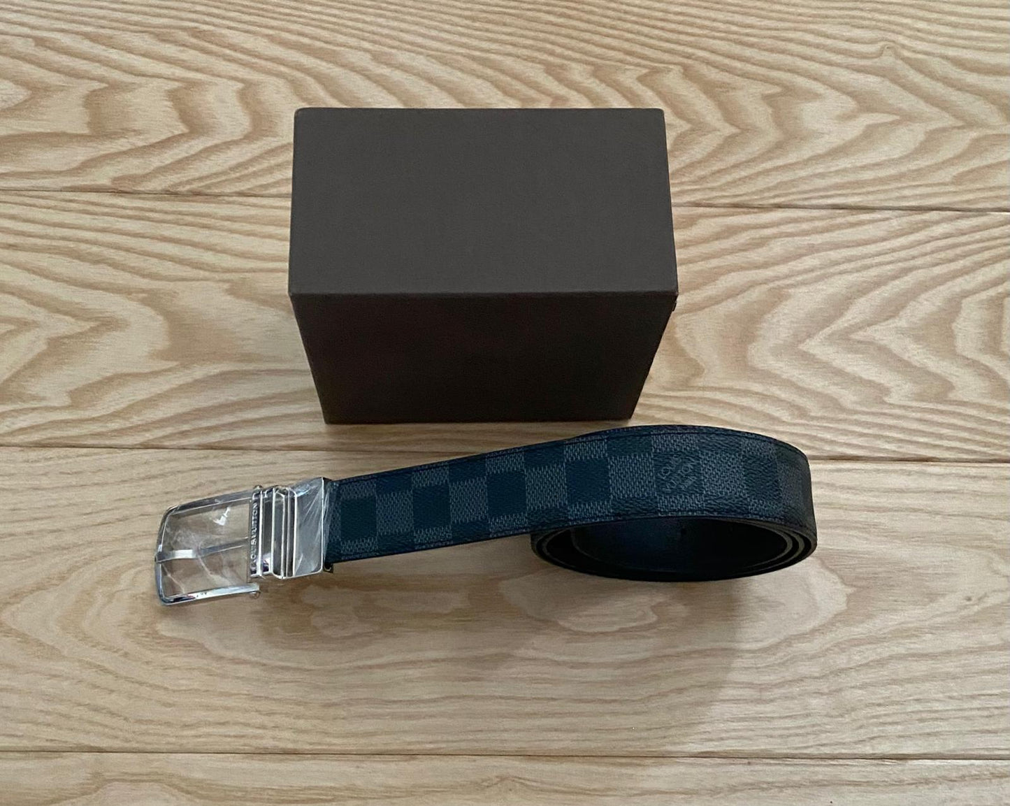 КОЖЕН КОЛАН LOUIS VUITTON