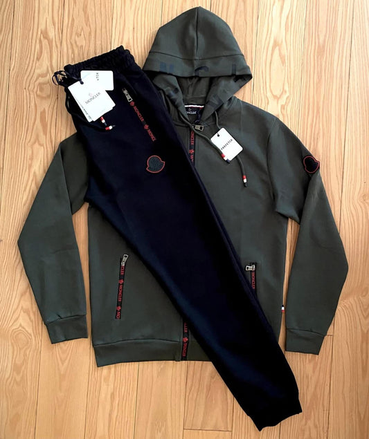 ЕКИП MONCLER