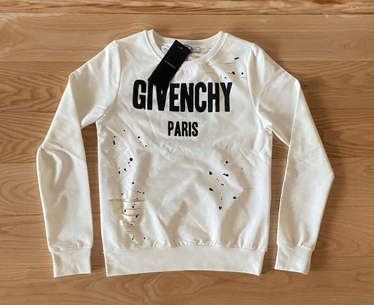 СУИЧЪР GIVENCHY