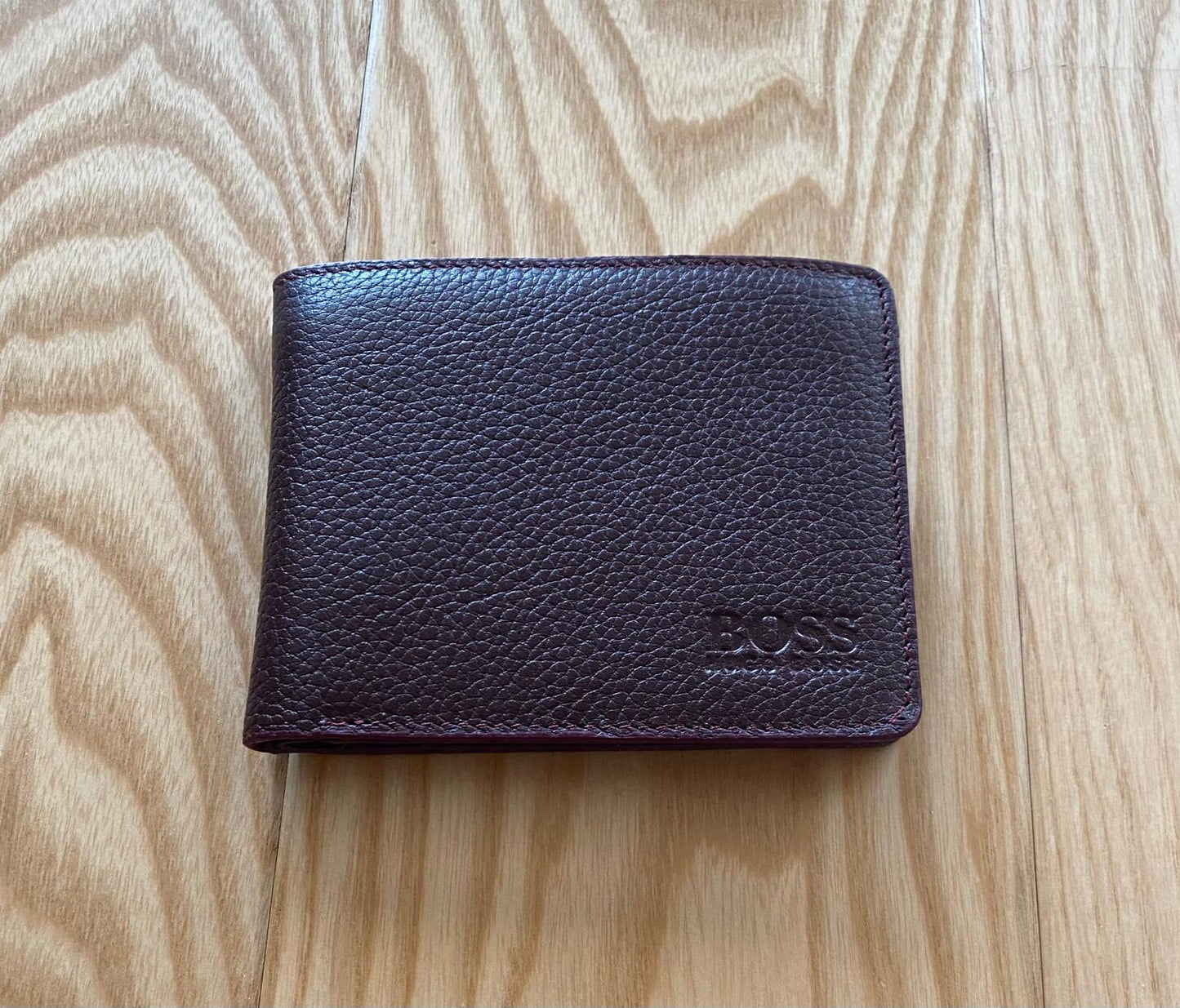 ПОРТМОНЕ ОТ ЕСТЕСТВЕНА КОЖА BOSS