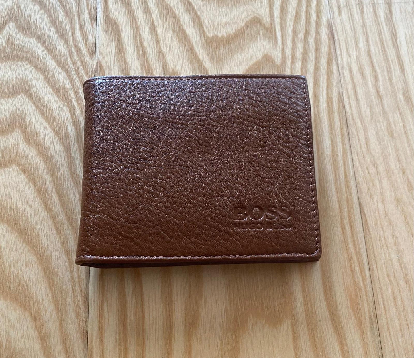 ПОРТМОНЕ ОТ ЕСТЕСТВЕНА КОЖА BOSS