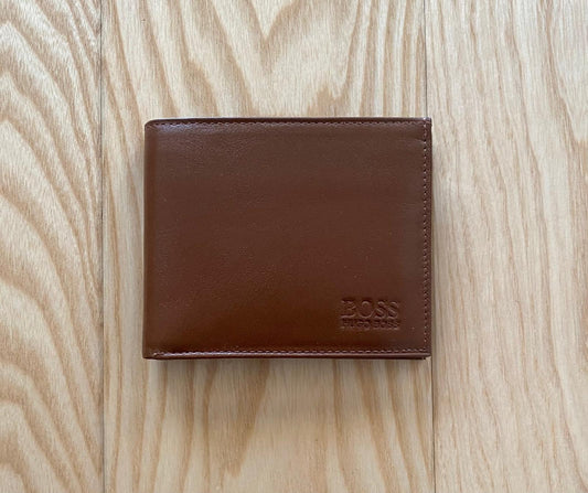 ПОРТМОНЕ ОТ ЕСТЕСТВЕНА КОЖА BOSS