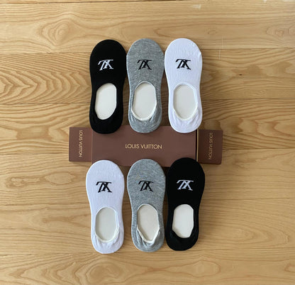 МЪЖКИ ЧОРАПИ LOUIS VUITTON 6 БРОЯ