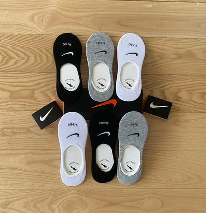 МЪЖКИ ЧОРАПИ NIKE 6 БРОЯ