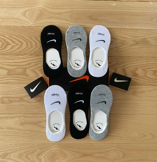 МЪЖКИ ЧОРАПИ NIKE 6 БРОЯ