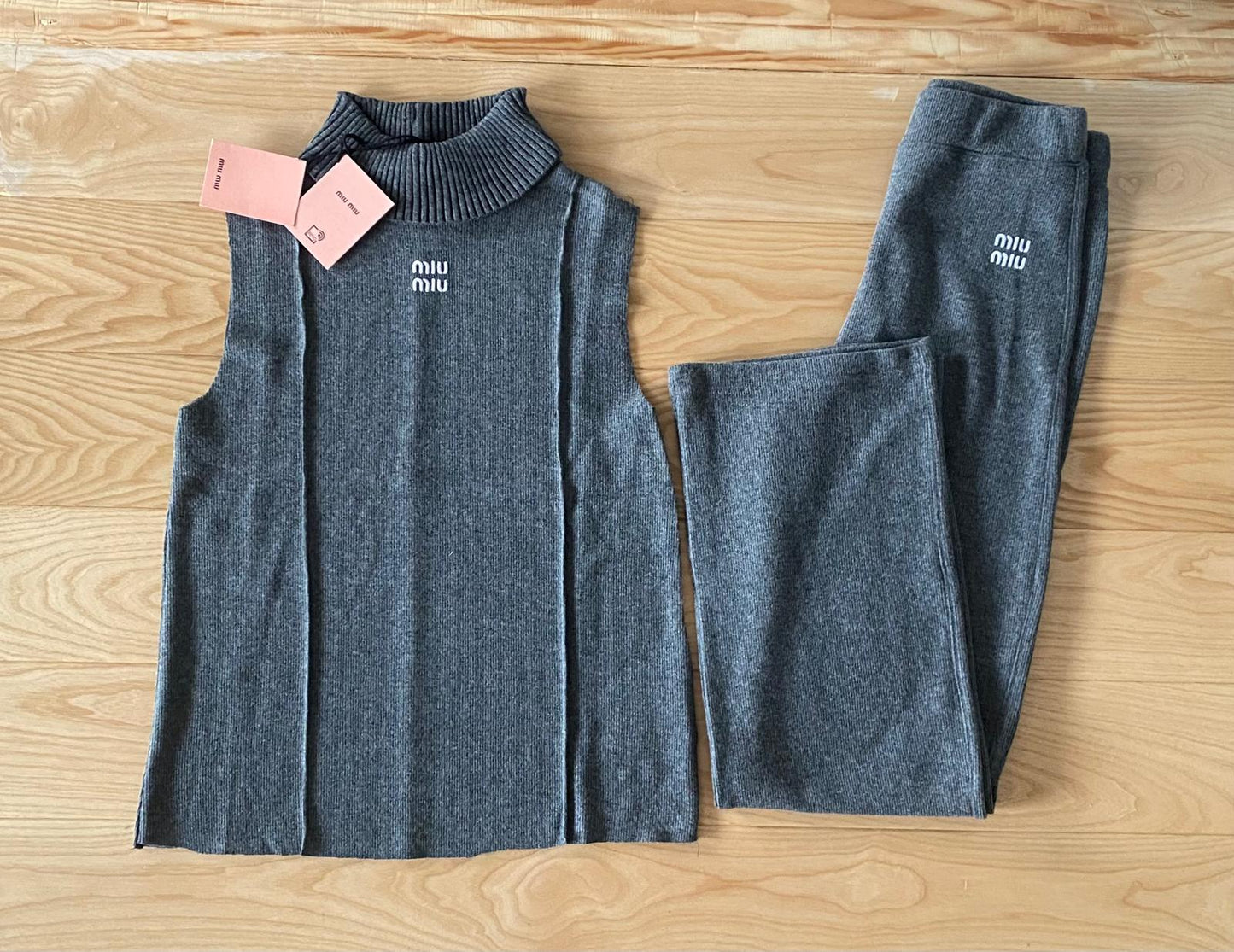 ДАМСКИ КОМПЛЕКТ MIU00001