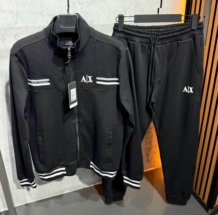 ЕКИП EMPORIO ARMANI