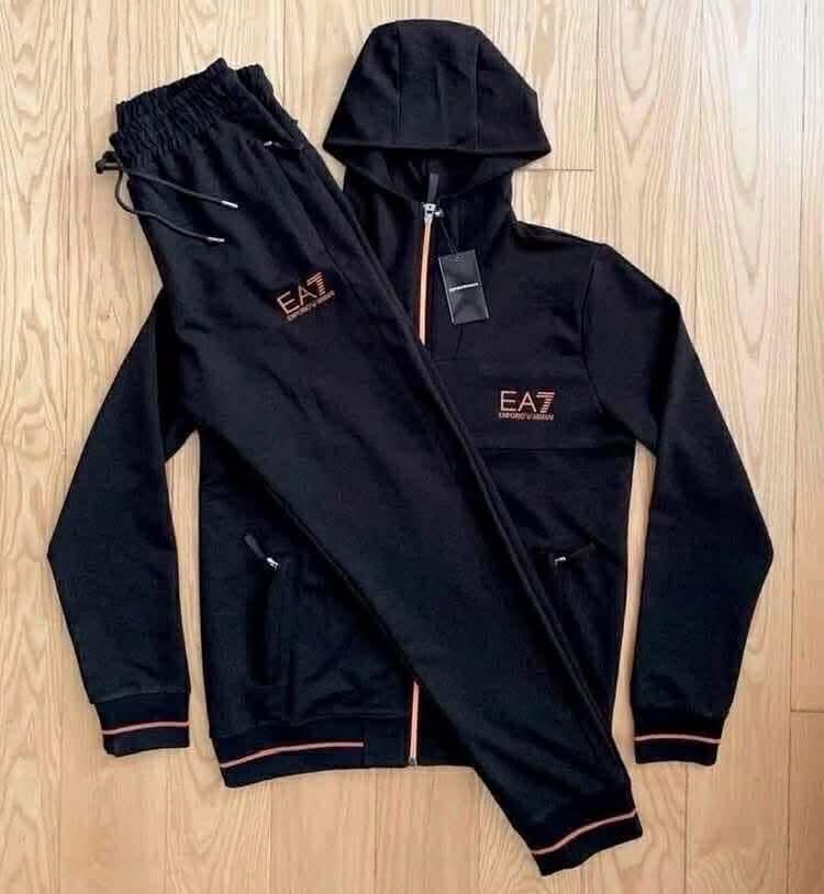 ЕКИП EMPORIO ARMANI