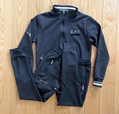 ЕКИП EMPORIO ARMANI