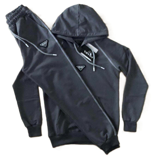 Сив спортен екип  – Prada