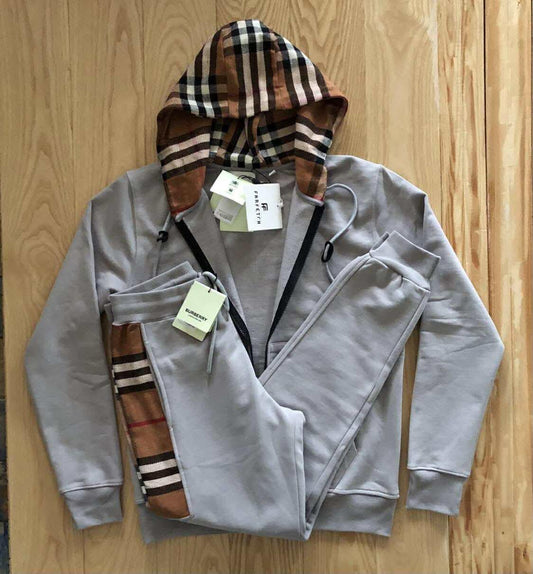 ЕКИП BURBERRY