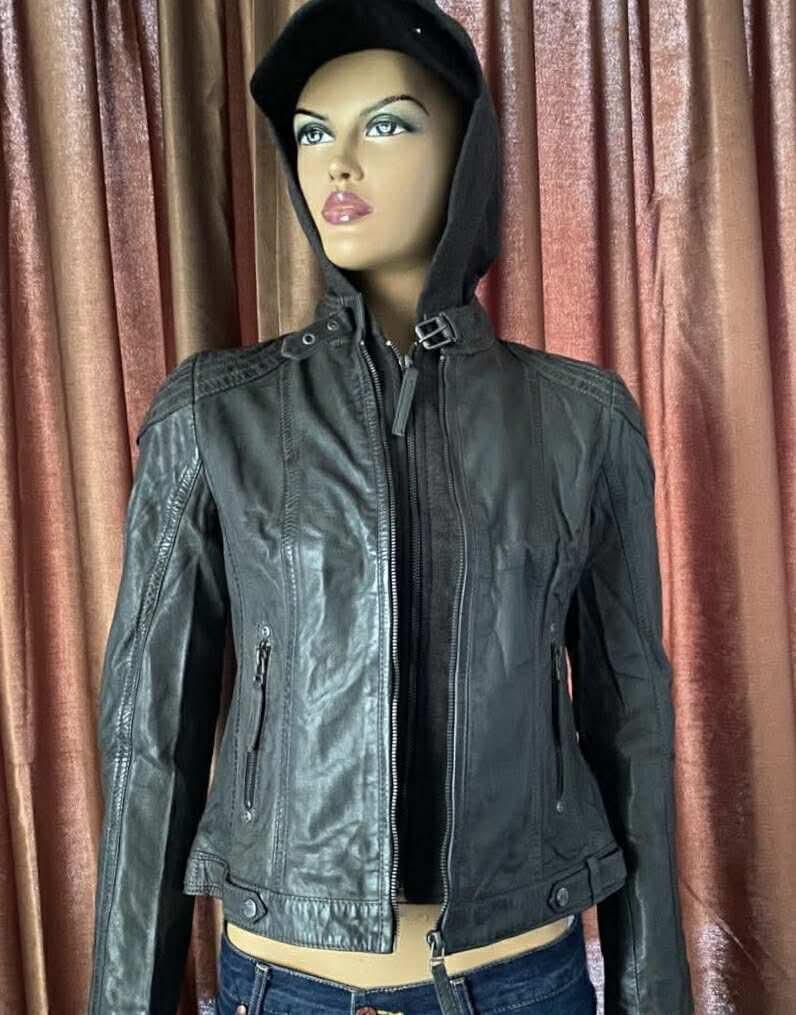 ДАМСКО КОЖЕНО ЯКЕ ОТ  ЕСТЕТСТЕНА КОЖА С КАЧУЛКА