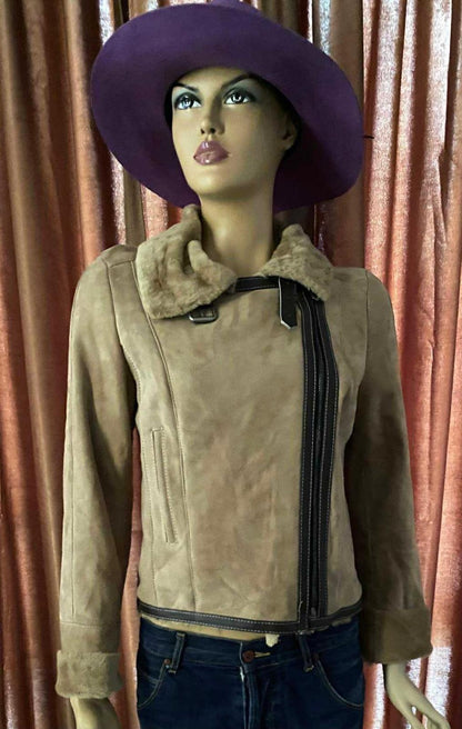 ДАМСКО КОЖЕНО ЯКЕ ОТ ЕСТЕСТВЕНА КОЖА