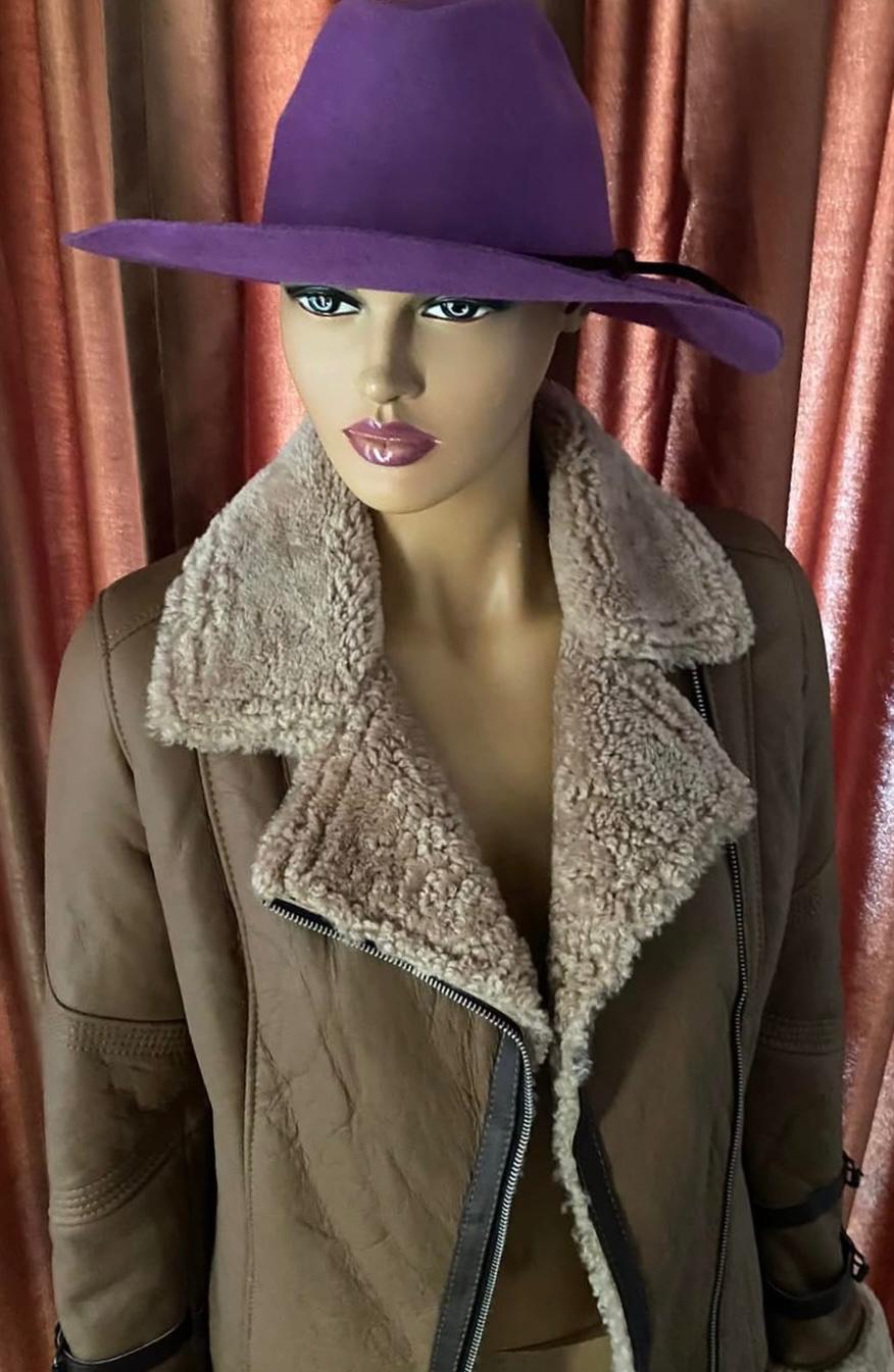 ДАМСКО КОЖЕНО ЯКЕ ОТ ЕСТЕСТВЕНА КОЖА