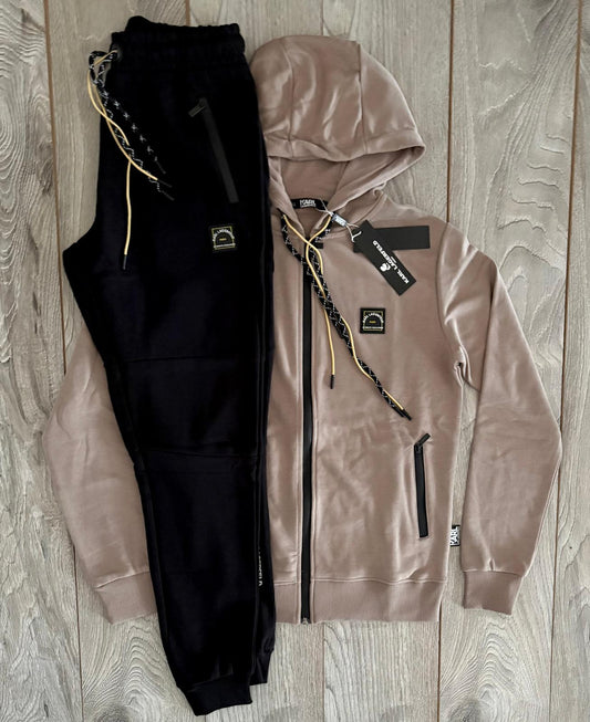 ЕКИП KARL LAGERFELD