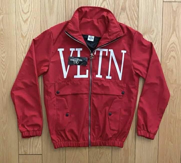 СУИЧЪР LOUIS VUITTON